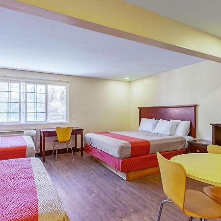 Motel 6 Pendleton, Or - West ภายนอก รูปภาพ